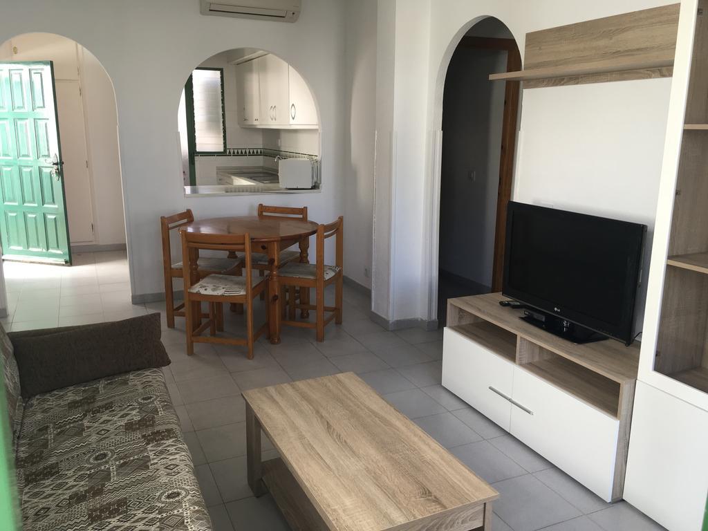 Apartamentos Torrelaguna Vera Esterno foto