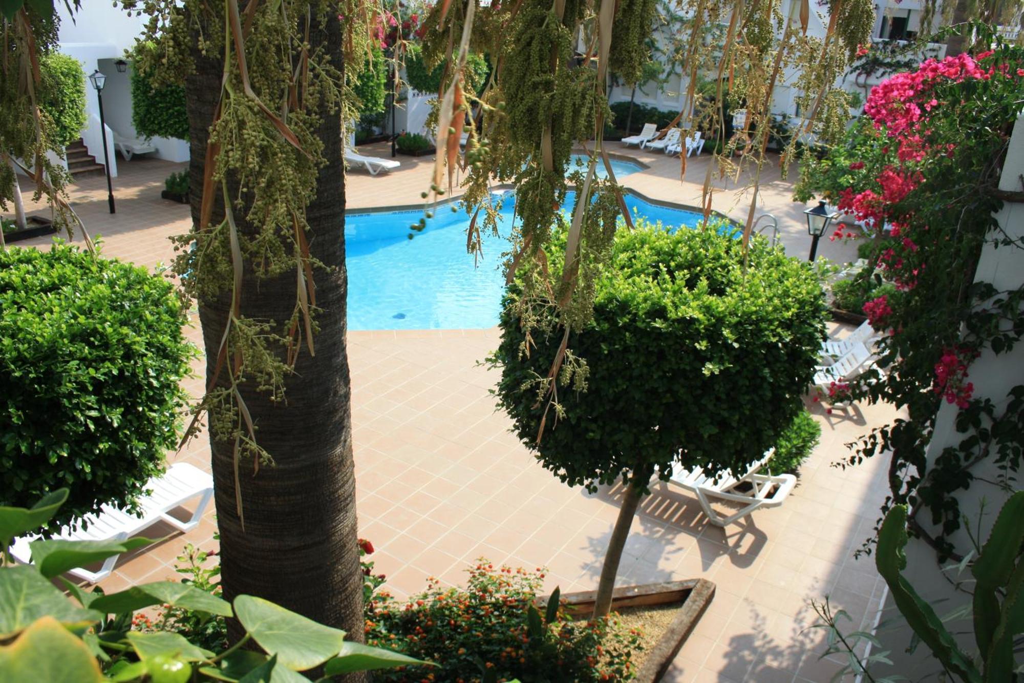 Apartamentos Torrelaguna Vera Esterno foto